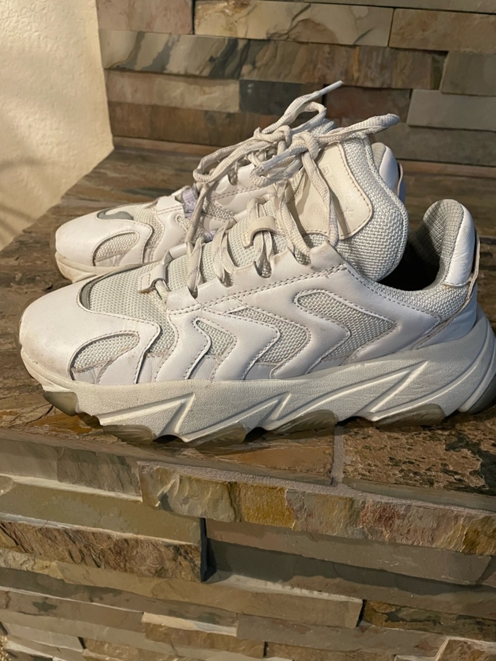 Ash white Mesh Extreme Sneakers